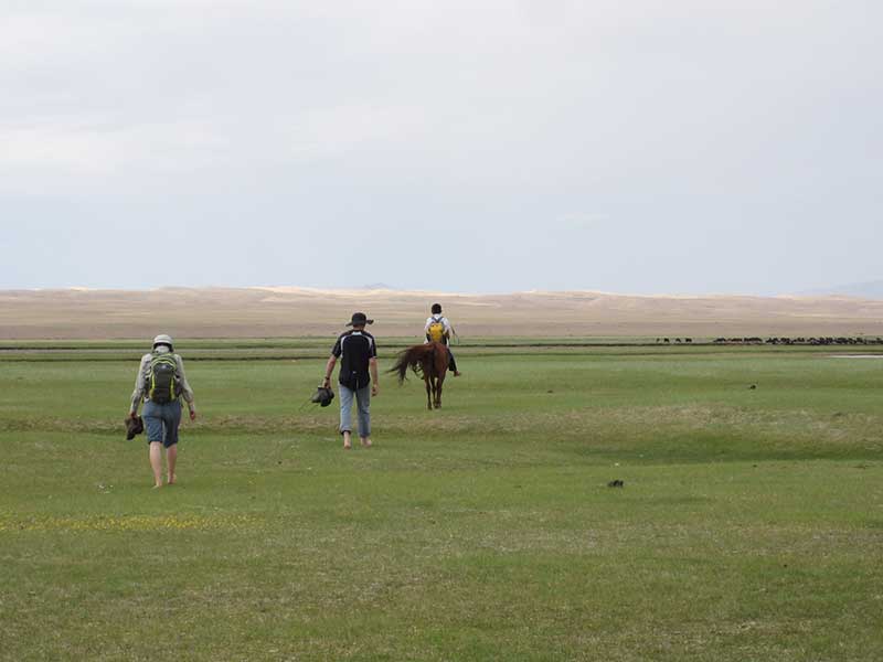 Steppenfuchs Reisen - Wanderer in der mongolischen Steppe