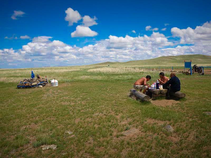 Steppenfuchs Reisen - Pause in der Steppe