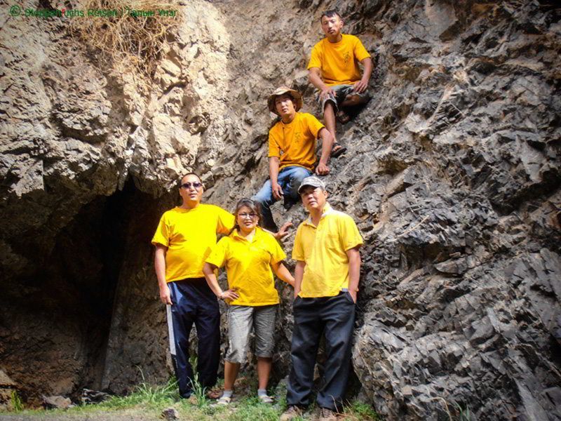 Steppenfuchs Reisen - Das Team bei der Exkursion in der Geierschlucht