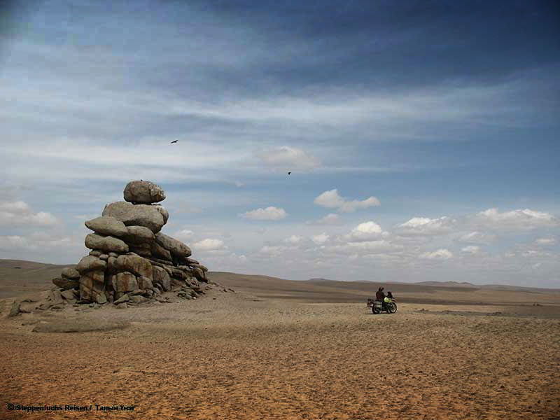 Steppenfuchs Reisen - Allein mit dem Motorrad in der mongolischen Weite