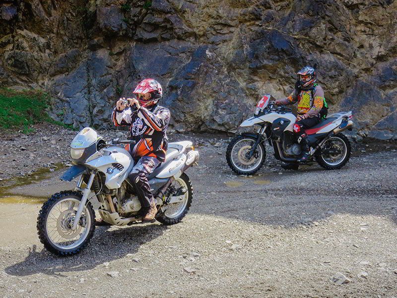 Steppenfuchs Reisen - Mit dem Bike durch die Felsenlandschaft