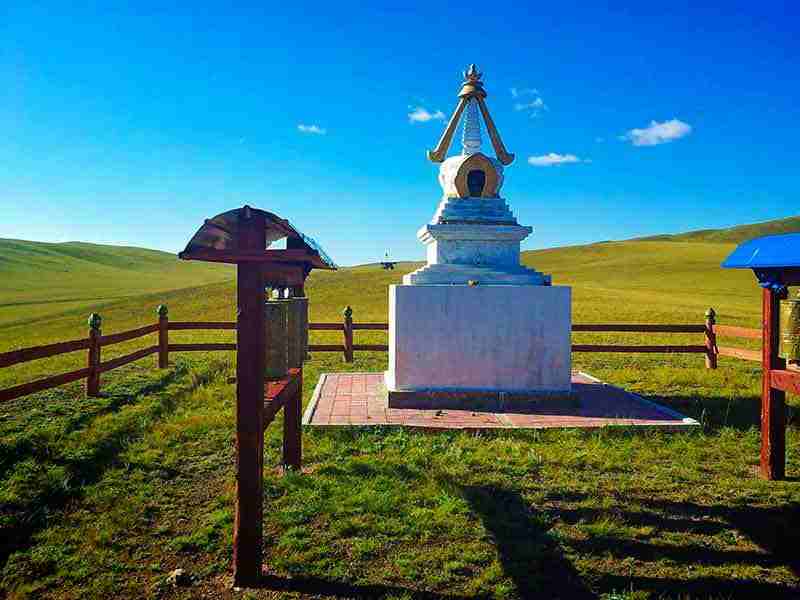 Steppenfuchs Reisen - Stuoa in der mongolischen Steppe