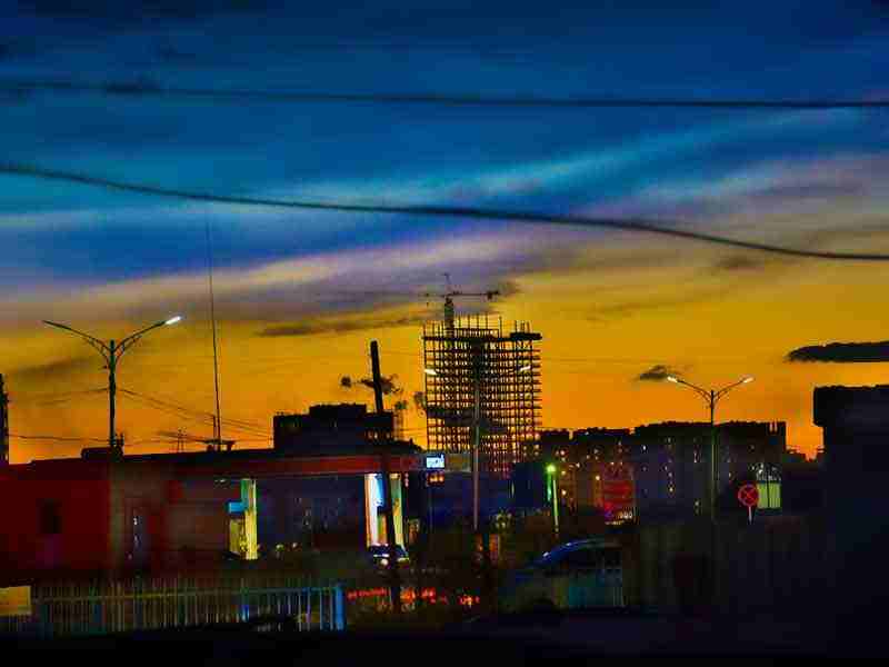Steppenfuchs Reisen - Ulaanbaatar in der Dämmerung